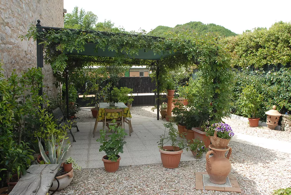 giardino esterno la valle del borgo